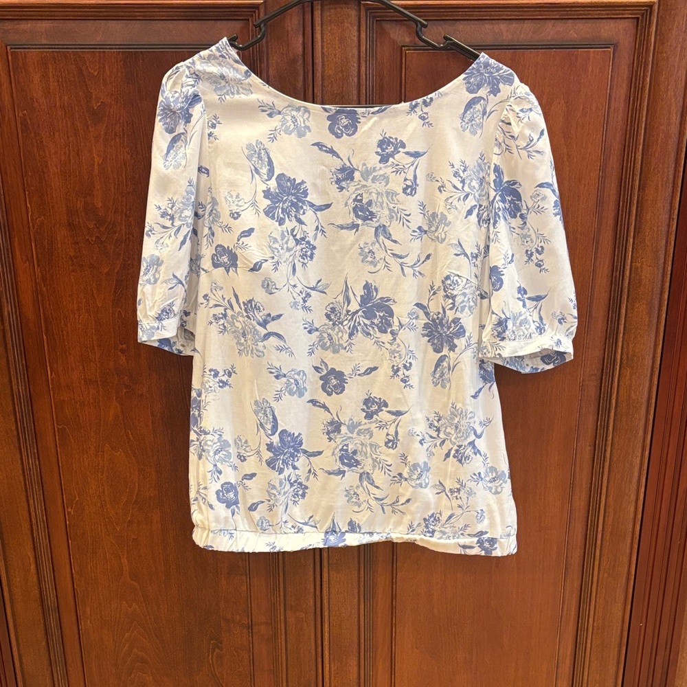 Floral Blue and White Women's Top